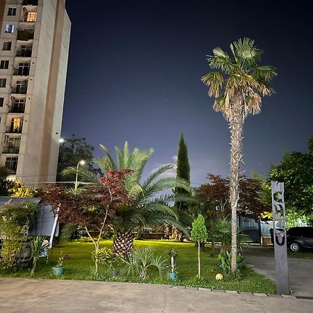 Отель Dadu Батуми Экстерьер фото